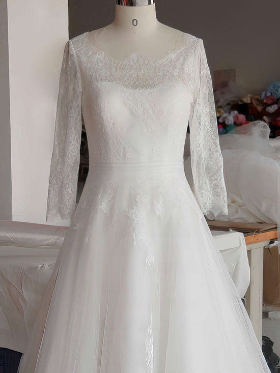 Lace Appliques Ball Gown Wedding Dresses With Illusion Tulle Sweep Train