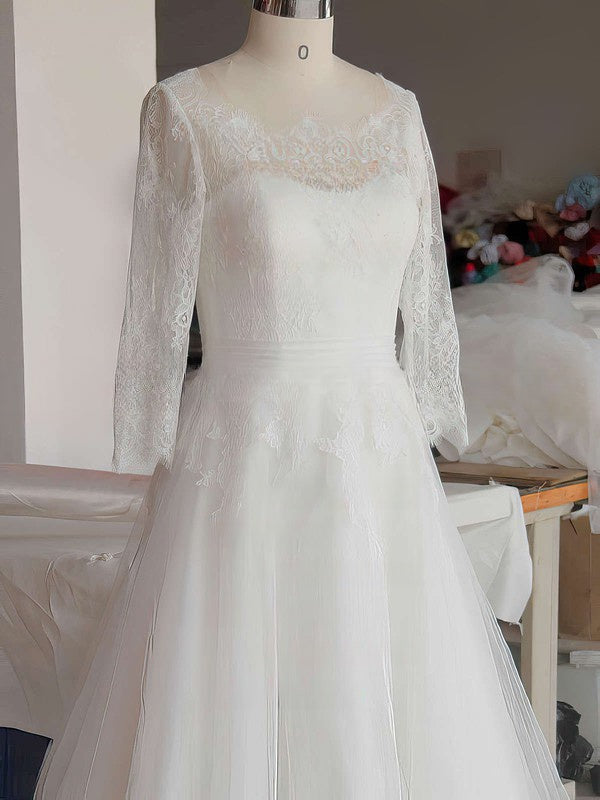 Lace Appliques Ball Gown Wedding Dresses With Illusion Tulle Sweep Train