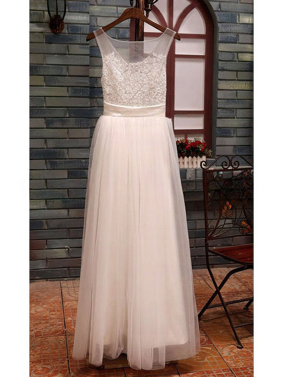 A-Line Satin Tulle Wedding Dress with Appliques Lace and Scoop Neck