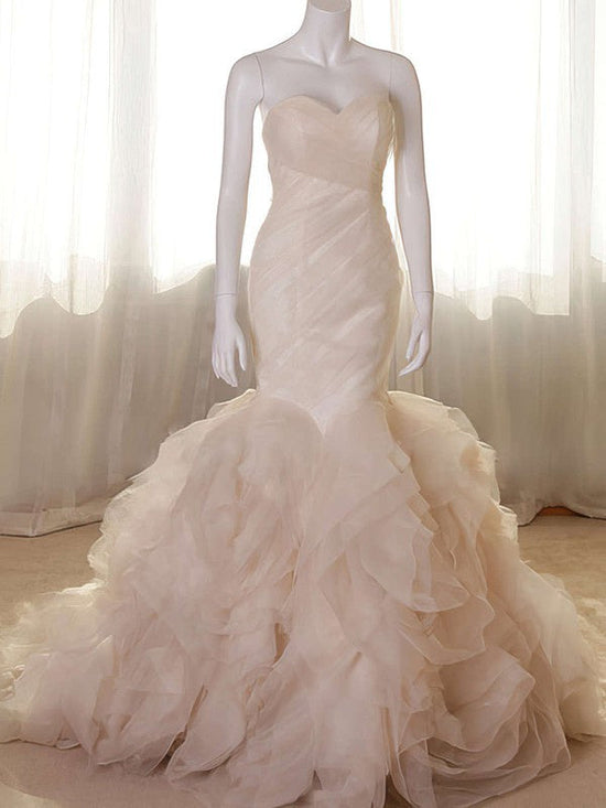 Trumpet/Mermaid Sweetheart Tulle Court Train Wedding Dresses With Tiered