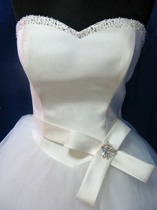 Sweetheart Ball Gown Wedding Dresses with Bow and Tulle Floor-length