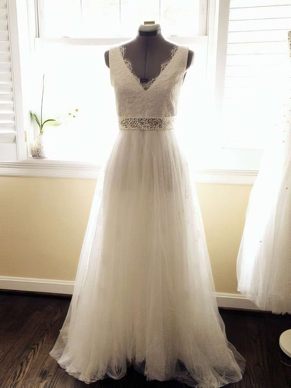 V-neck Lace Tulle Ball Gown Wedding Dress with Sashes/Ribbons