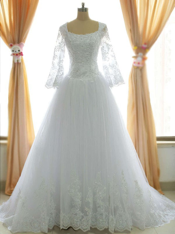 Square Neckline Ball Gown Tulle Chapel Train Wedding Dresses with Appliques Lace