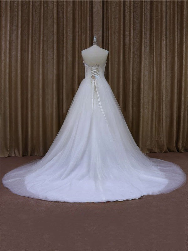 Sweetheart Tulle Chapel Train Ball Gown Wedding Dress with Sashes/Ribbons