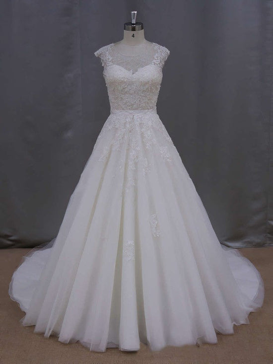 Elegant Ball Gown Illusion Tulle Court Train Wedding Dress With Appliques Lace