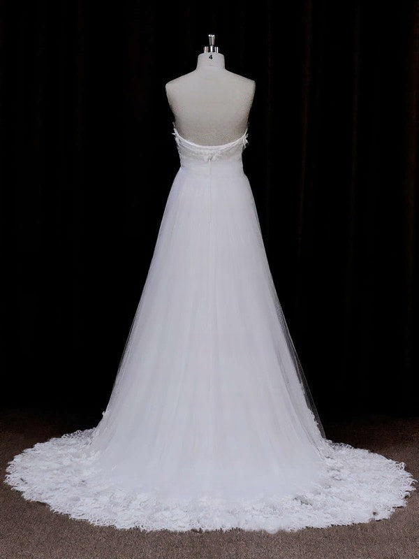 Elegant Sweetheart Court Train Wedding Gown with Appliques Lace and Tulle