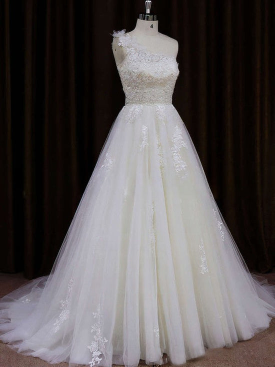 Elegant One Shoulder Tulle Wedding Dress With Appliques Lace