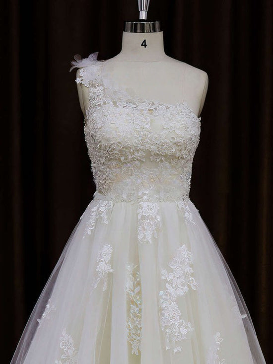 Elegant One Shoulder Tulle Wedding Dress With Appliques Lace