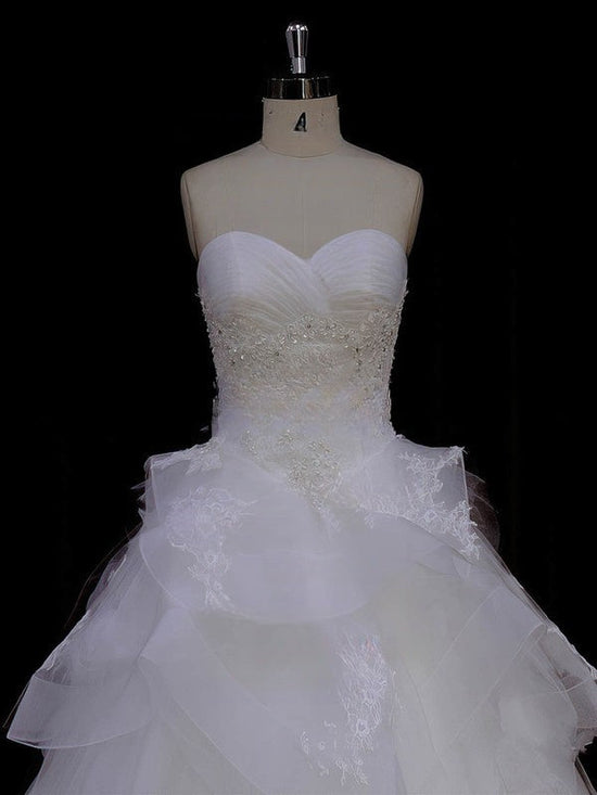 Beautiful Sweetheart Tulle Ball Gown Wedding Dress With Cascading Ruffles