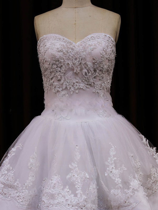 Tiered Sweetheart Tulle Ball Gown Wedding Dress with Sweep Train