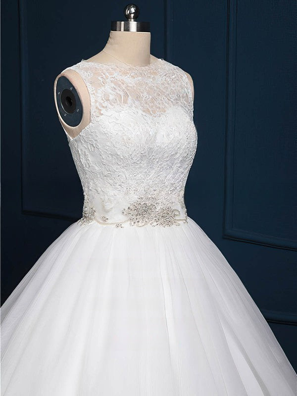 Elegant Ball Gown Illusion Tulle Sweep Train Wedding Dresses With Appliques Lace