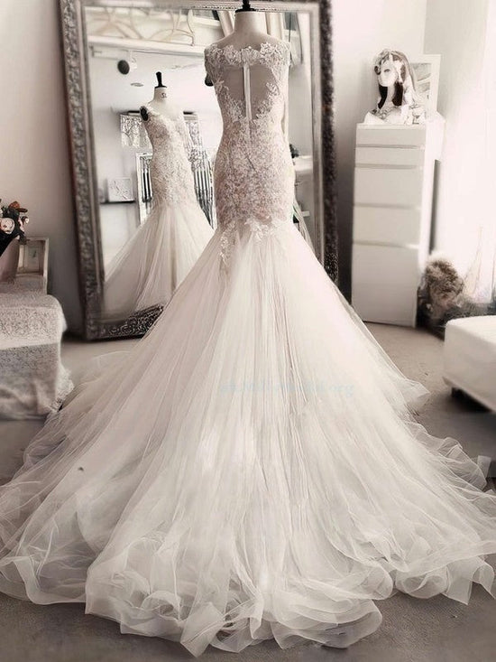 Gorgeous Trumpet/Mermaid Illusion Tulle Chapel Train Wedding Dress with Appliques Lace