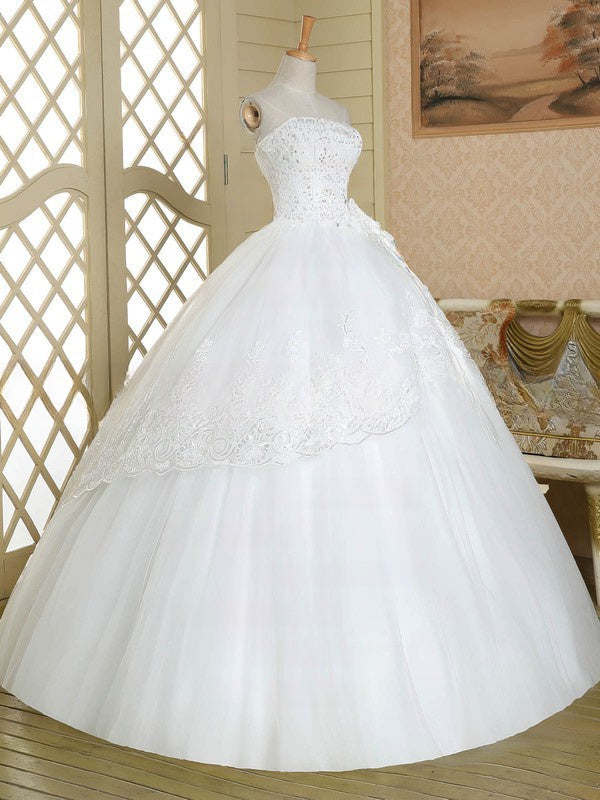 Straight Tulle Floor-length Wedding Dress with Appliques Lace