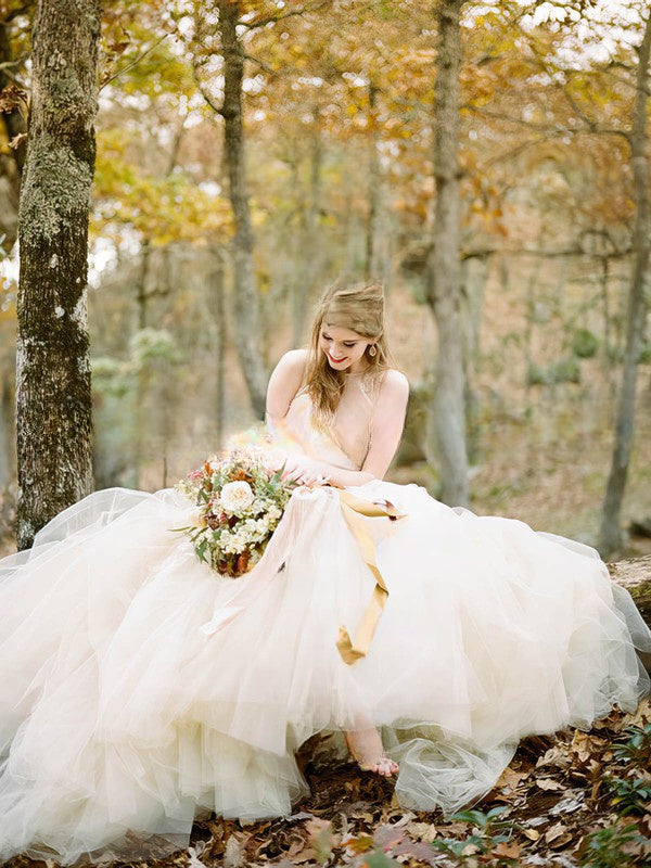 Gorgeous Ball Gown Illusion Tulle Wedding Dress with Appliques Lace and Sweep Train