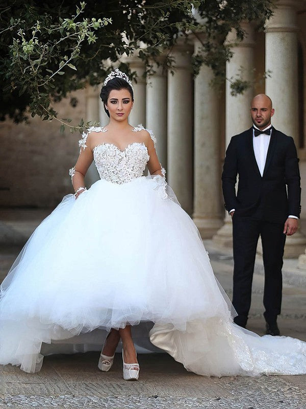 Elegant Ball Gown Illusion Tulle Cathedral Train Wedding Dress with Appliques Lace