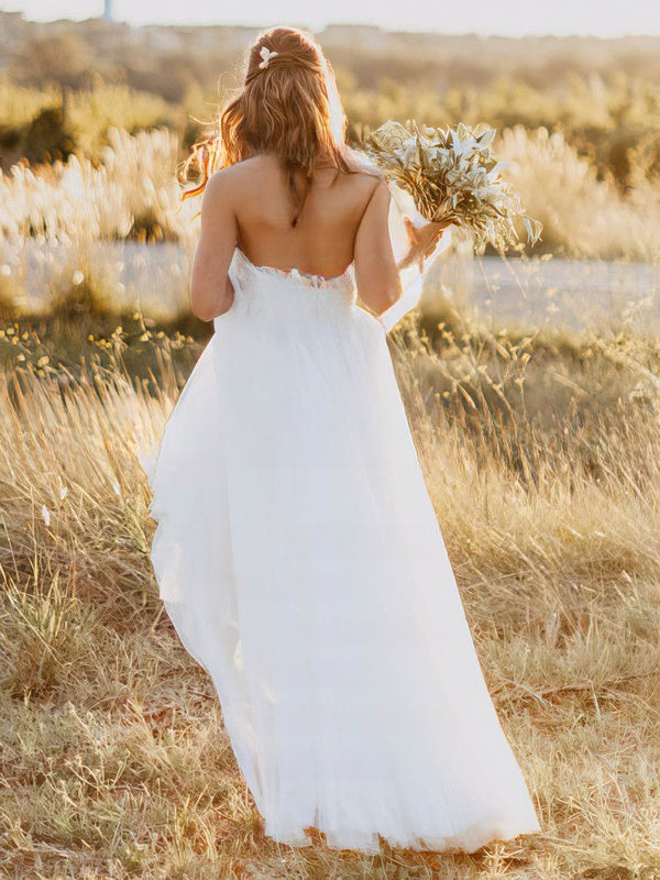 Gorgeous Sweetheart Tulle Ball Gown Wedding Dress with Appliques Lace