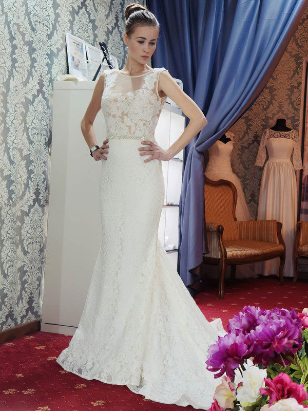 Elegant Trumpet/Mermaid Illusion Lace Court Train Wedding Dress with Beading