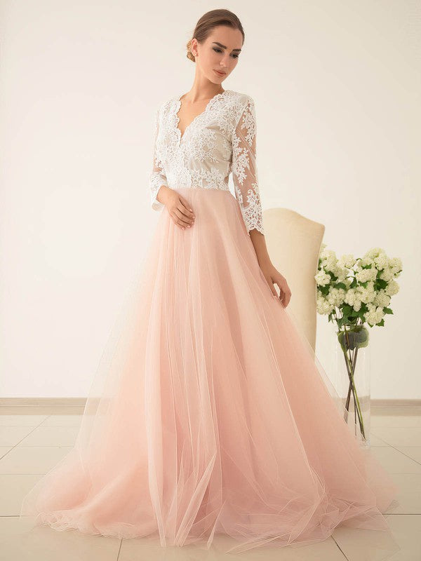 V-neck Tulle Ball Gown Wedding Dresses With Appliques Lace and Sweep Train