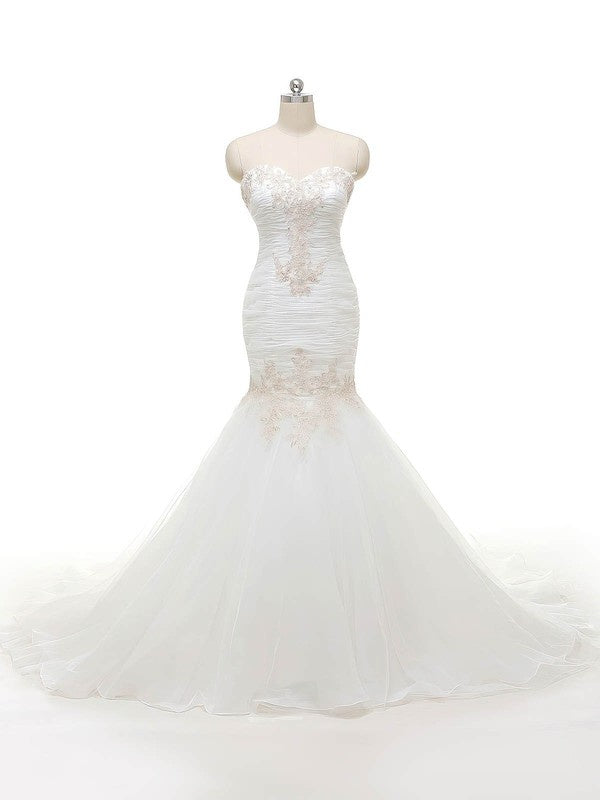 Organza Sweetheart Trumpet/Mermaid Wedding Dress with Appliques Lace and Sweep Train