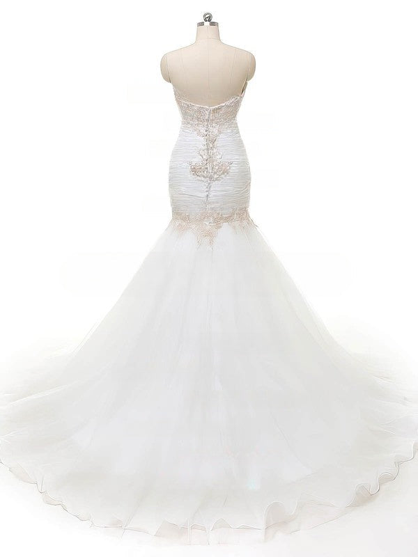 Organza Sweetheart Trumpet/Mermaid Wedding Dress with Appliques Lace and Sweep Train