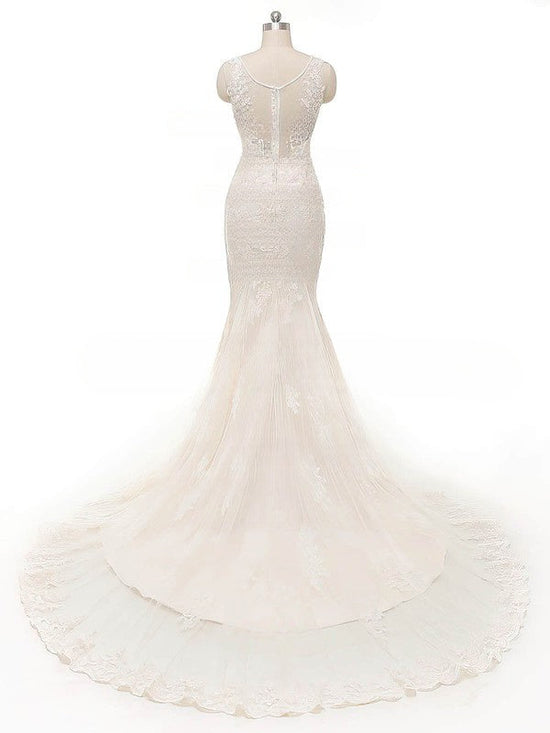V-neck Trumpet/Mermaid Tulle Wedding Dress With Lace Appliques and Court Train