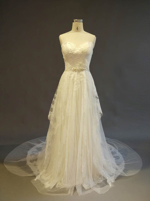 Glamorous Sweetheart Tulle Court Train Wedding Dress with Beading
