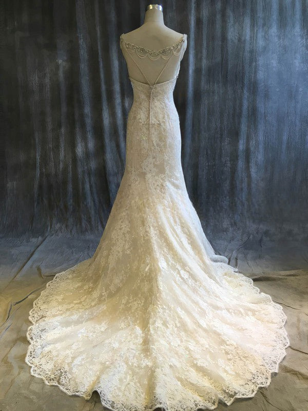Beautiful Beading V-neck Trumpet/Mermaid Lace Tulle Wedding Dress