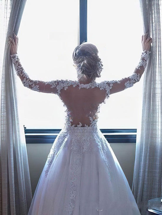 Beautiful Ball Gown V-neck Wedding Dress with Tulle Sweep Train and Appliques Lace