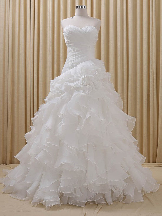 Sweetheart Organza Ball Gown Wedding Dress with Cascading Ruffles and Court Train