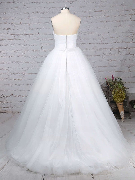 Sweetheart Tulle Sweep Train Wedding Dress with Sashes/Ribbons