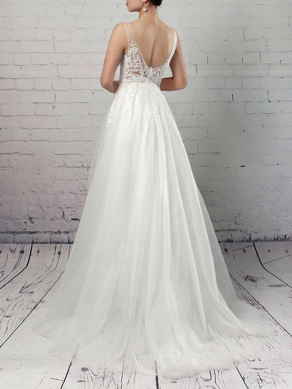 V-Neck Tulle Sweep Train Wedding Gown with Appliques Lace