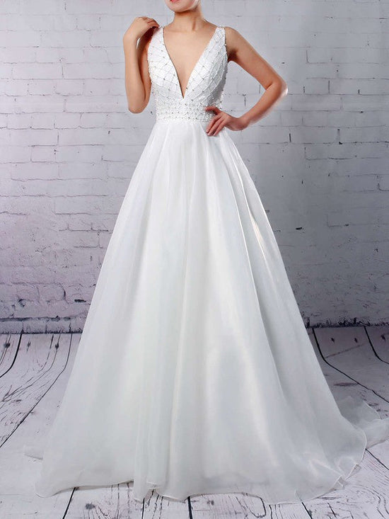 Organza Ball Gown V-neck Wedding Dress With Pockets and Sweep Train