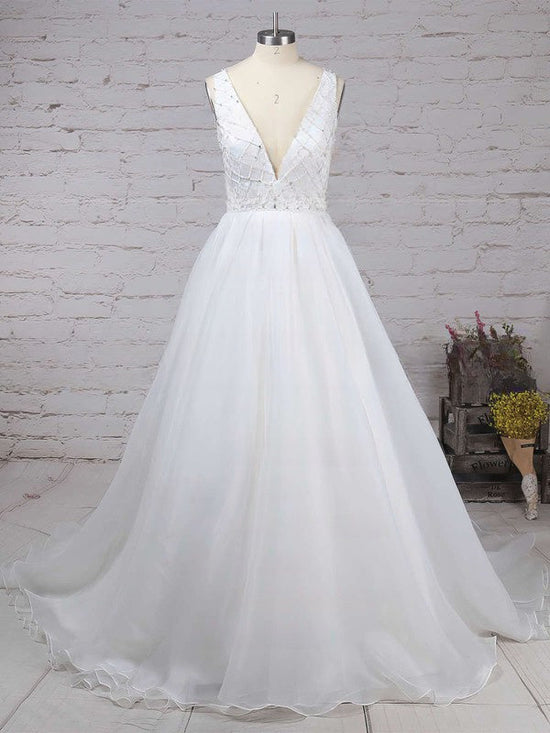 Organza Ball Gown V-neck Wedding Dress With Pockets and Sweep Train