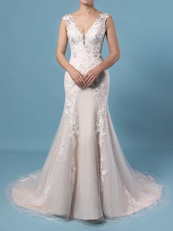 Elegant V-neck Tulle Wedding Dress with Appliques Lace and Sweep Train