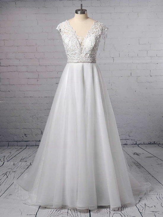 V-neck Tulle Sweep Train Wedding Dress With Appliques Lace for Ball Gowns