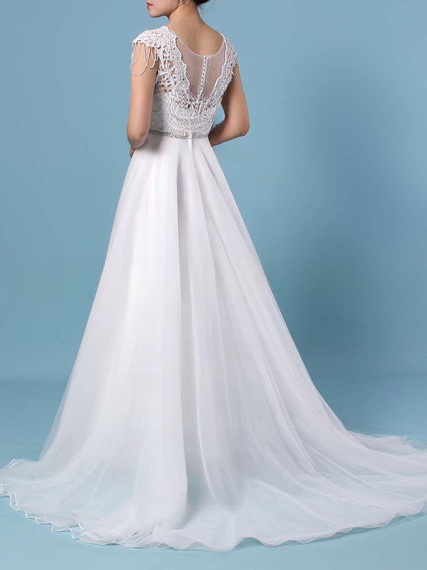 V-neck Tulle Sweep Train Wedding Dress With Appliques Lace for Ball Gowns