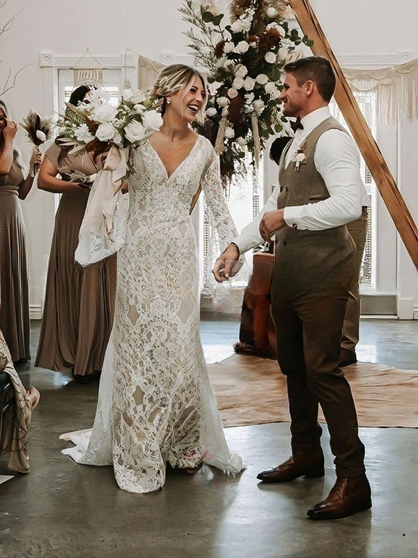 V-neck Lace Trumpet/Mermaid Wedding Dress with Sweep Train