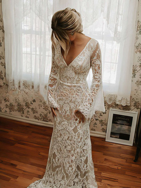 V-neck Lace Trumpet/Mermaid Wedding Dress with Sweep Train