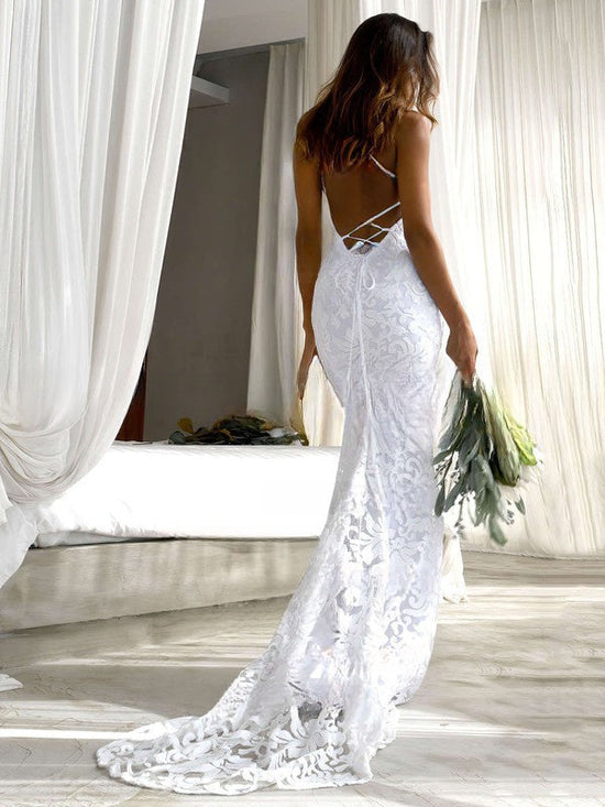 Trumpet/Mermaid Halter Lace Sweep Train Wedding Dresses