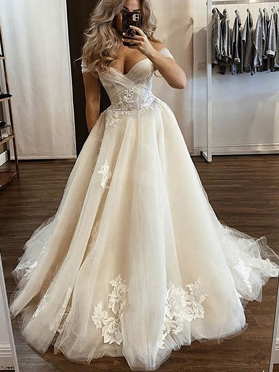 Beautiful Off-the-shoulder Wedding Gown with Tulle Court Train and Appliques Lace