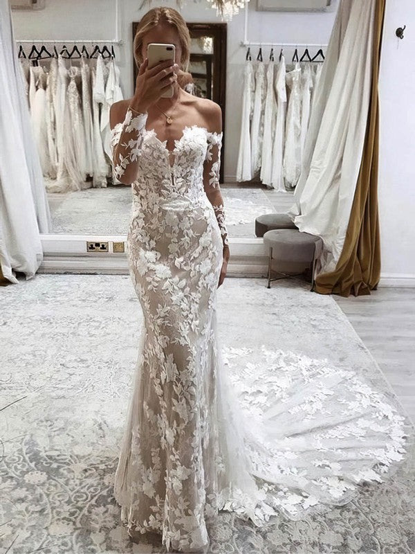 Timeless Elegance in Trumpet/Mermaid Off-the-shoulder Lace Sweep Train Wedding Dresses With Appliques Lace