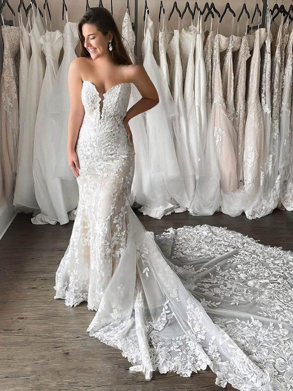 Mermaid V-neck Tulle Wedding Dress with Appliques Lace