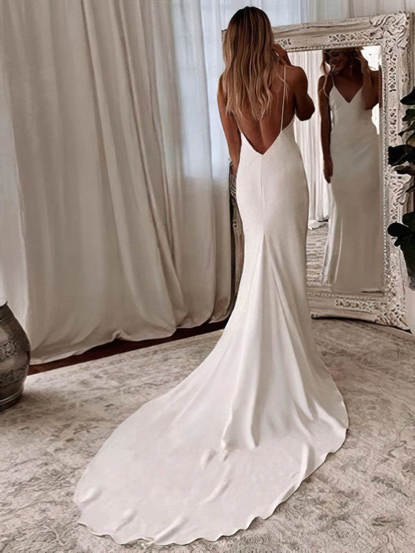 V-neck Chiffon Trumpet/Mermaid Wedding Dress with Sweep Train