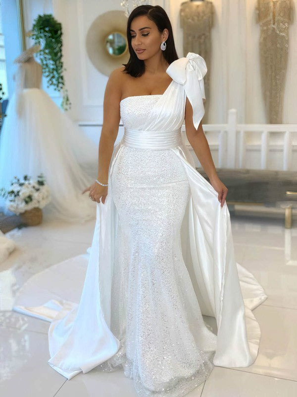 Elegant One Shoulder Silk-like Satin Lace Trumpet/Mermaid Wedding Dress With Bow and Sweep Train