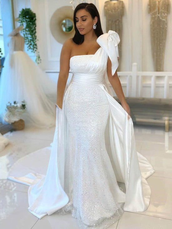 Elegant One Shoulder Silk-like Satin Lace Trumpet/Mermaid Wedding Dress With Bow and Sweep Train