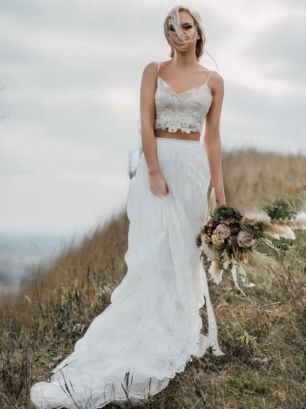 A-line V-neck Tulle Wedding Dress With Appliques Lace and Court Train