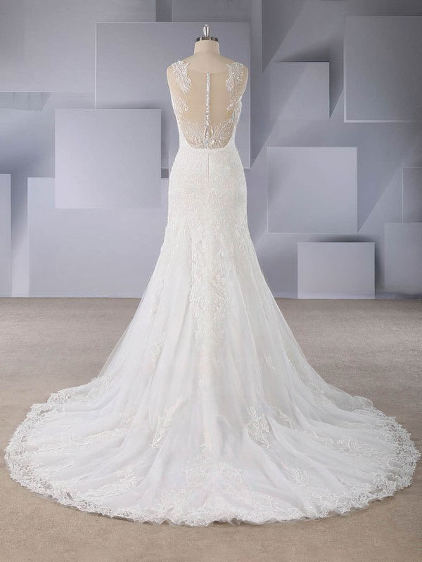 Trumpet/Mermaid V-neck Tulle Sweep Train Wedding Dress with Appliques Lace
