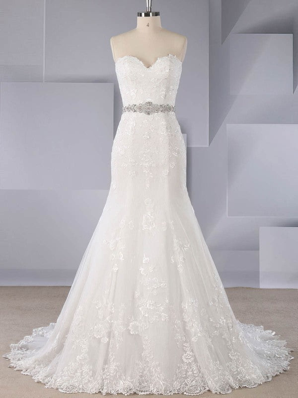 Beautiful Trumpet/Mermaid Sweetheart Tulle Wedding Dress with Appliques Lace