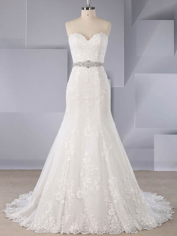 Beautiful Trumpet/Mermaid Sweetheart Tulle Wedding Dress with Appliques Lace