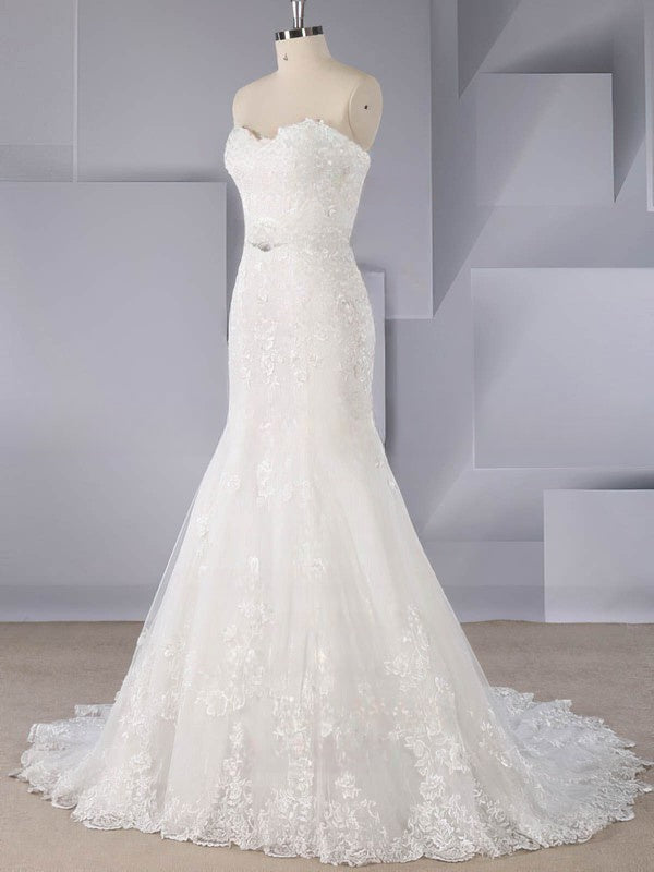 Beautiful Trumpet/Mermaid Sweetheart Tulle Wedding Dress with Appliques Lace
